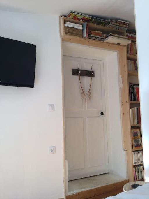 Studio Close Fourviere Very Quiet & Small Terrace Apartment Lyon Bagian luar foto