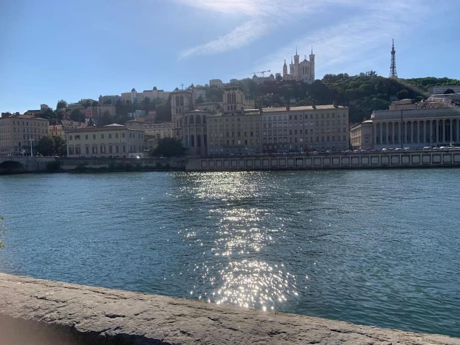 Studio Close Fourviere Very Quiet & Small Terrace Apartment Lyon Bagian luar foto