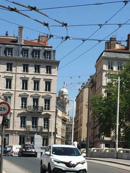 Studio Close Fourviere Very Quiet & Small Terrace Apartment Lyon Bagian luar foto