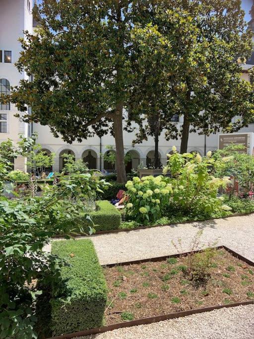 Studio Close Fourviere Very Quiet & Small Terrace Apartment Lyon Bagian luar foto